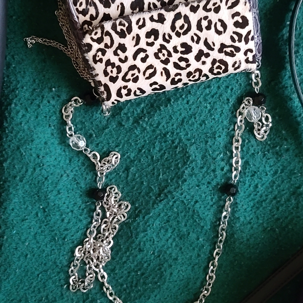 Purses - Picture 9 of 10